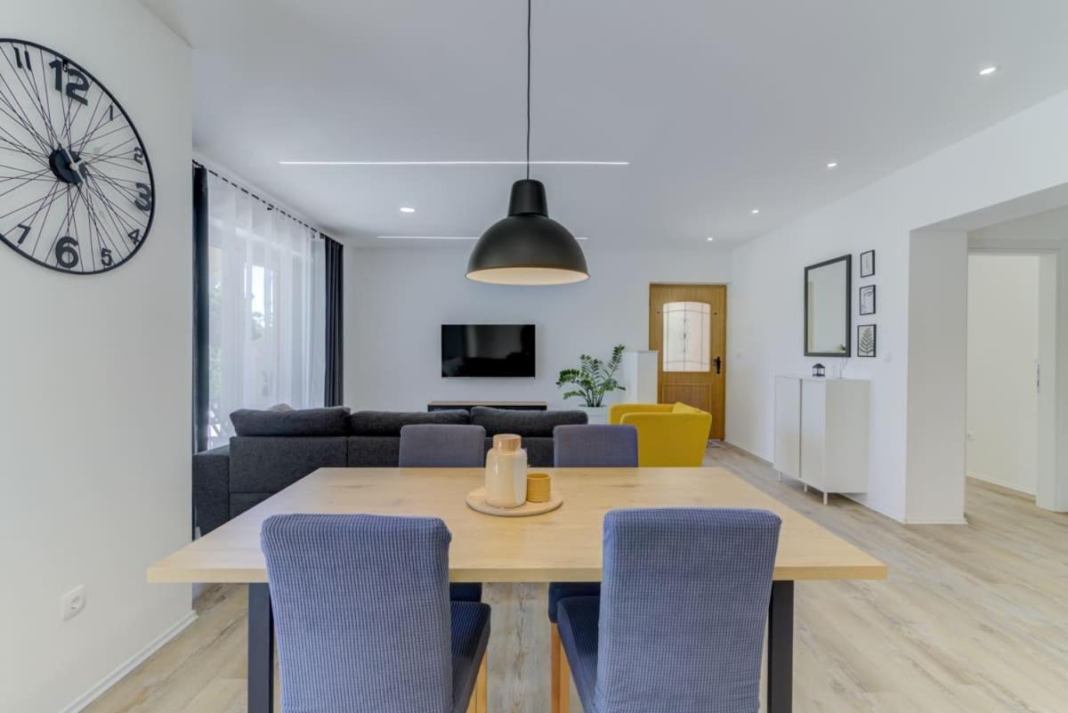 Nv Sun 23 By Aneo Travel Apartment Novi Vinodolski Ngoại thất bức ảnh